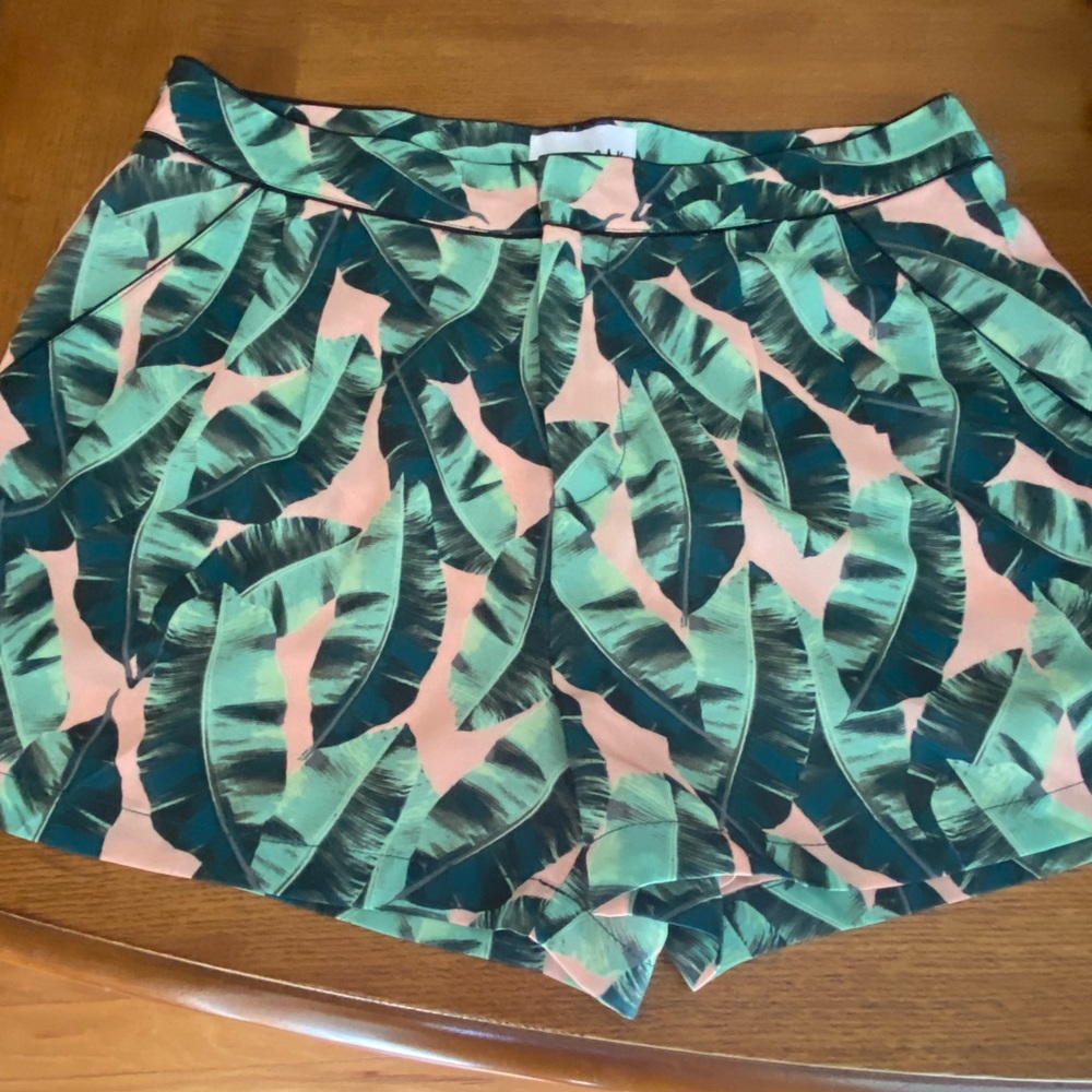 Cute women shorts